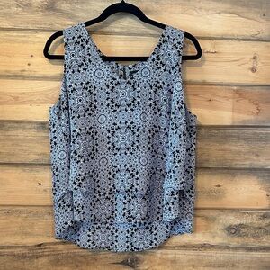 Liz Claiborne Black and White Patterned Blouse